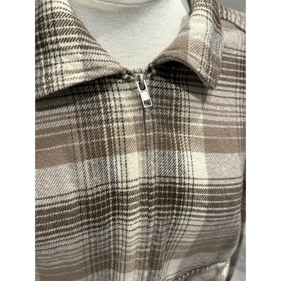 NWT Beach Lunch Lounge Brown Plaid Flannel Shacket Shirt Zip Jacket Womens Small - Picture 2 of 12